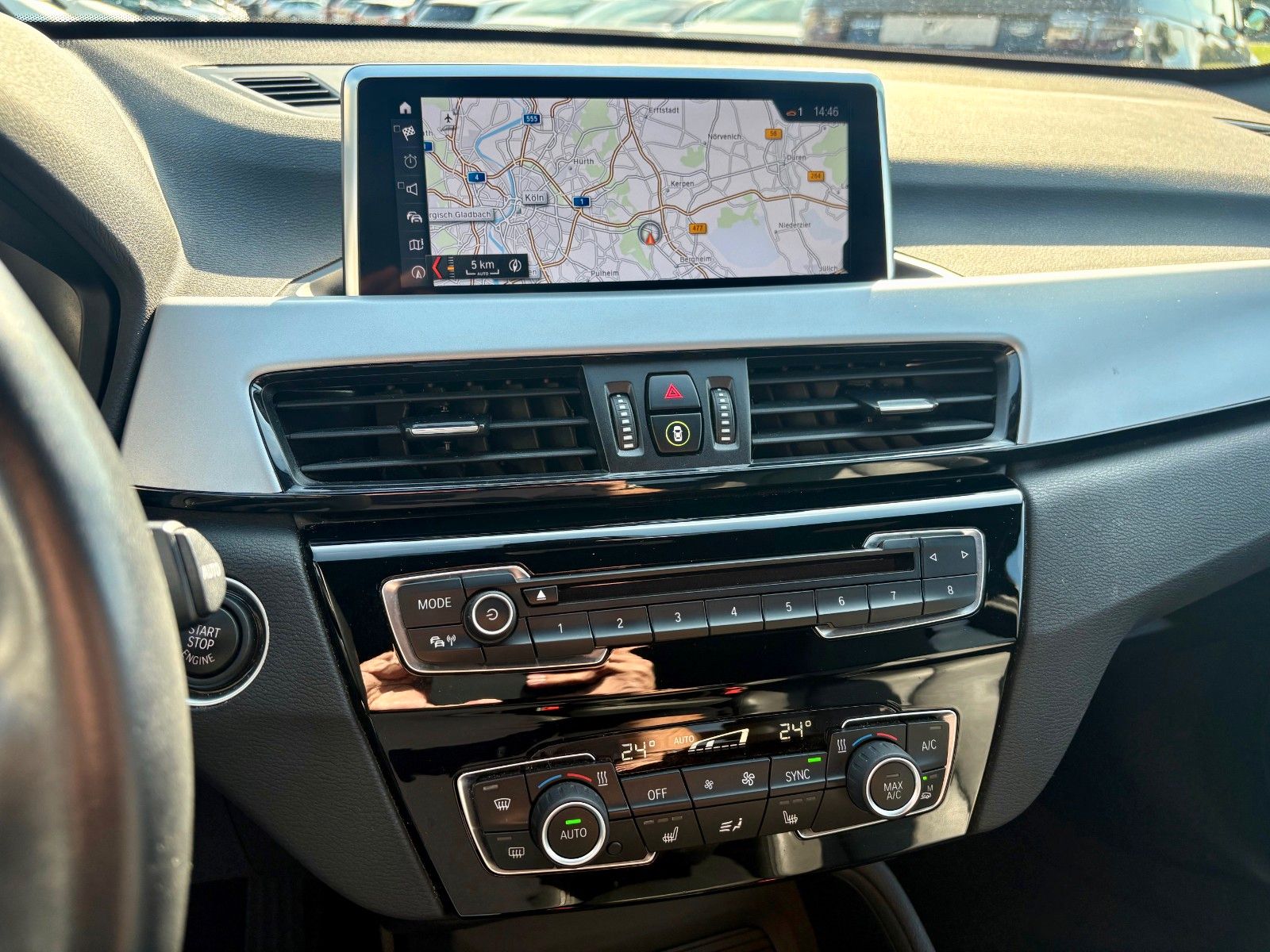 Fahrzeugabbildung BMW X1 sDrive18d Aut. Navi Leder M SPORTLENKRAD 1.HD