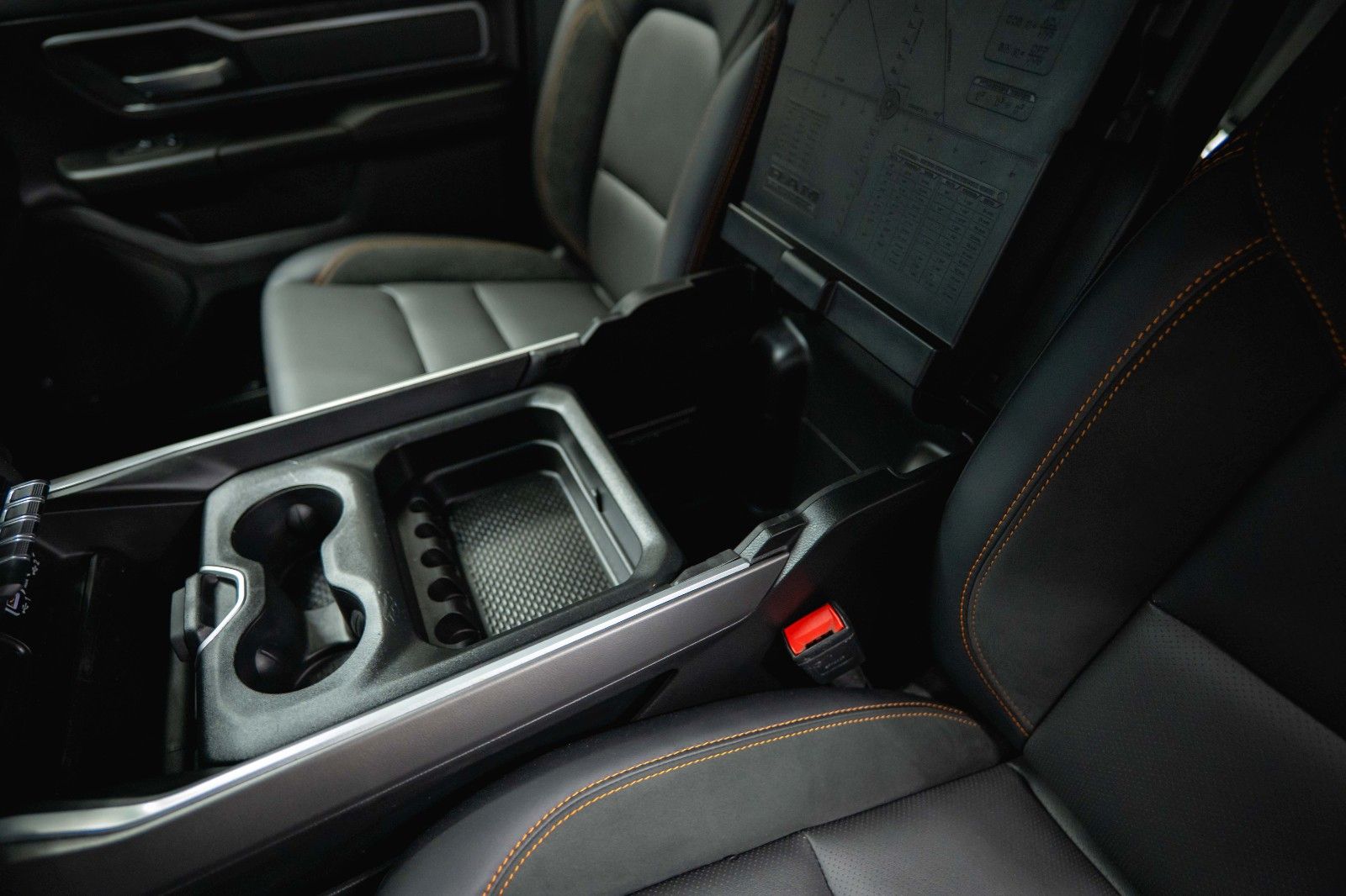 Fahrzeugabbildung Dodge RAM 5.7 V8 HEMI 4x4 OFFROAD Night PUNISHER 19%