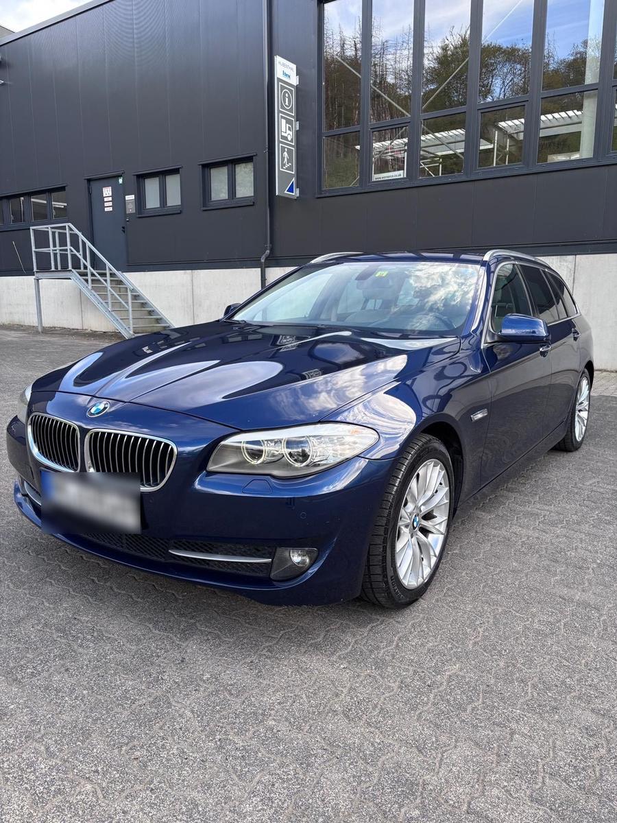 BMW 520 2011 — photo 7