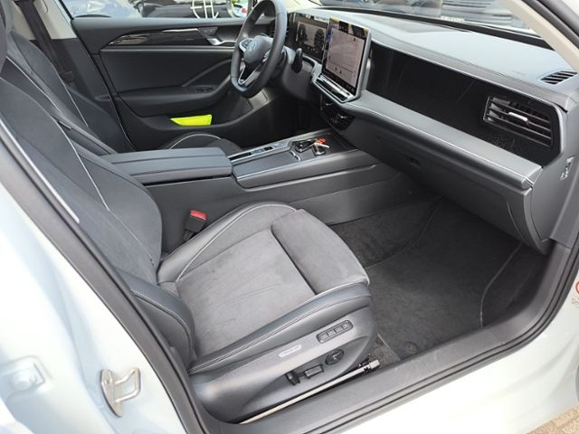Fahrzeugabbildung Volkswagen Passat Variant 1.5 eTSI DSG Business LED ACC NAV