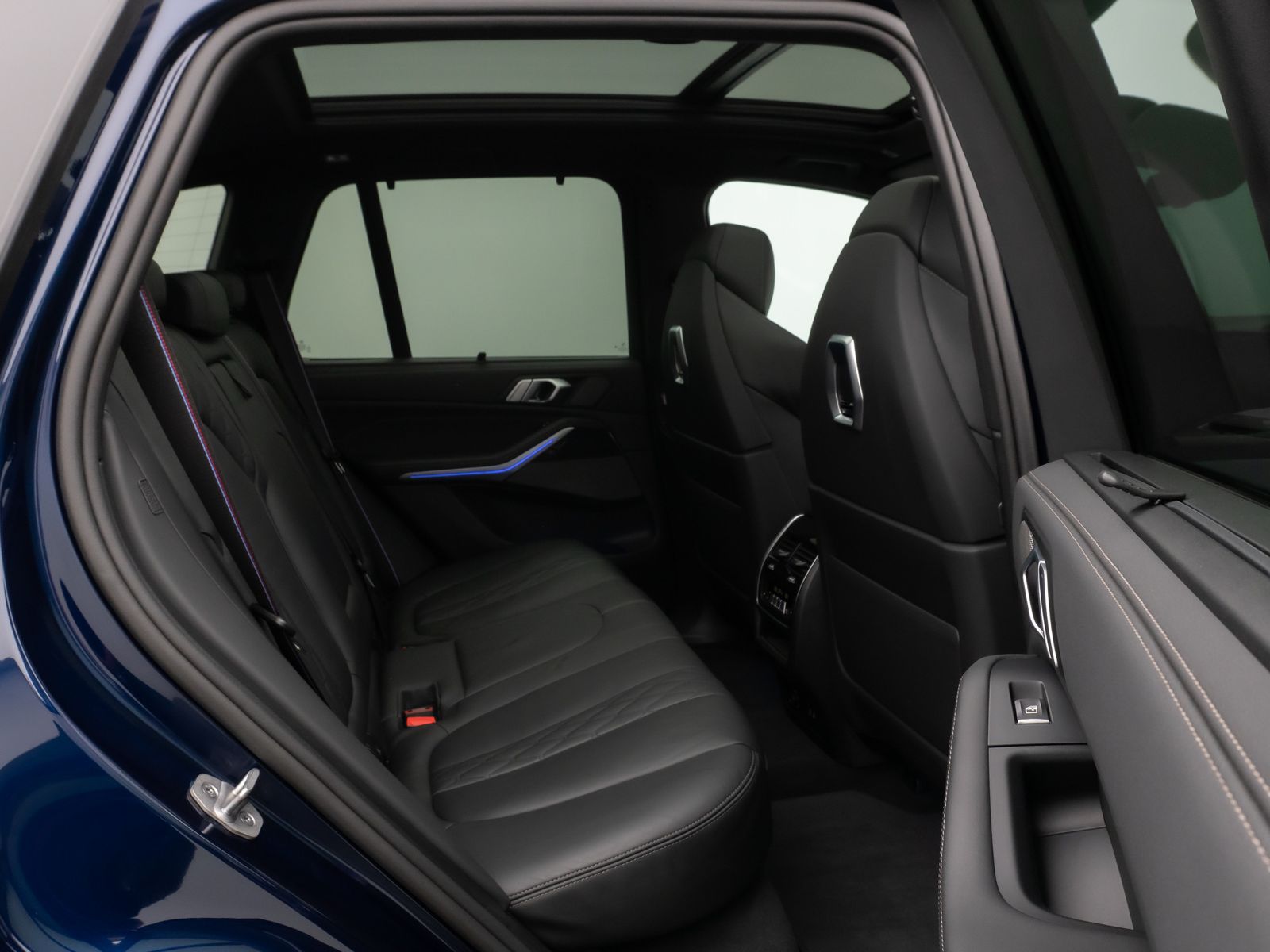 Fahrzeugabbildung BMW X5 xD30d M Sport Pro Panoram 360°HUD DAB H/K 22"
