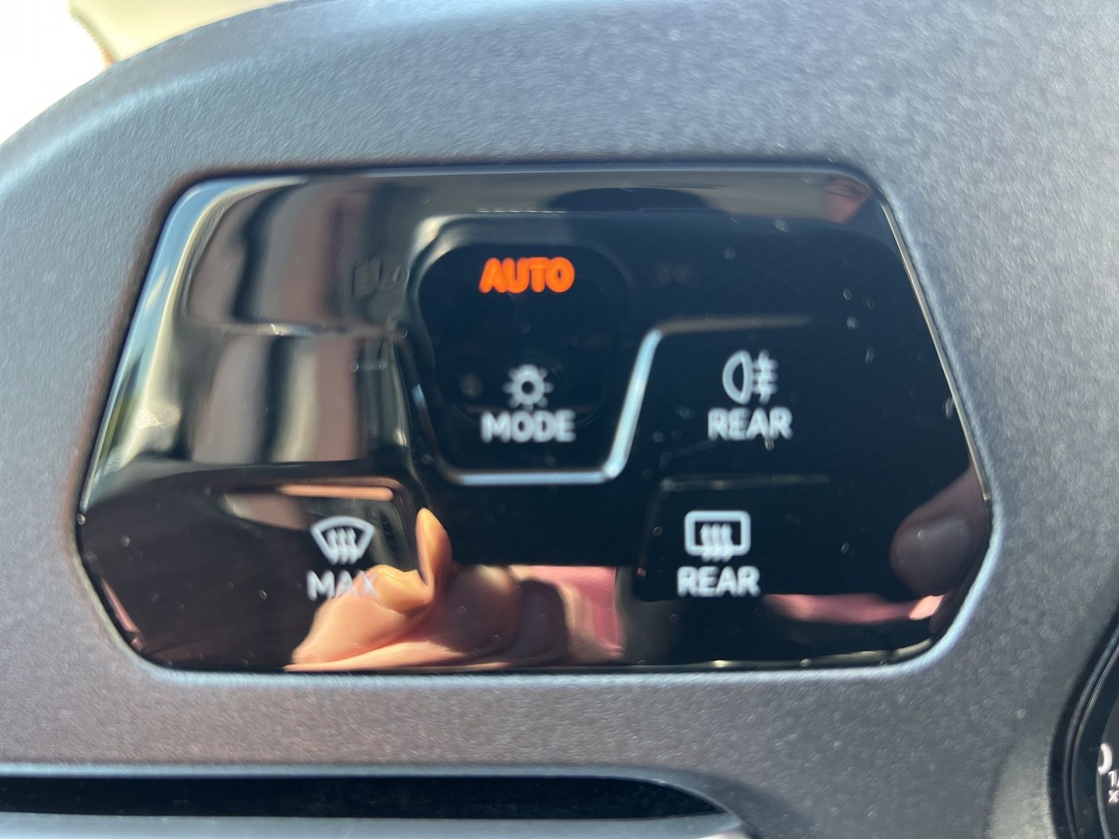 Fahrzeugabbildung Volkswagen Caddy TDI Life Maxi LED SHZ PDC DAB+ WeConnect K