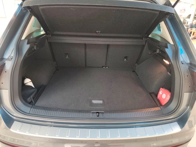 Tiguan IQ.DRIVE 1.5 TSI *ACC*AHK*Navi*Winter*Kam