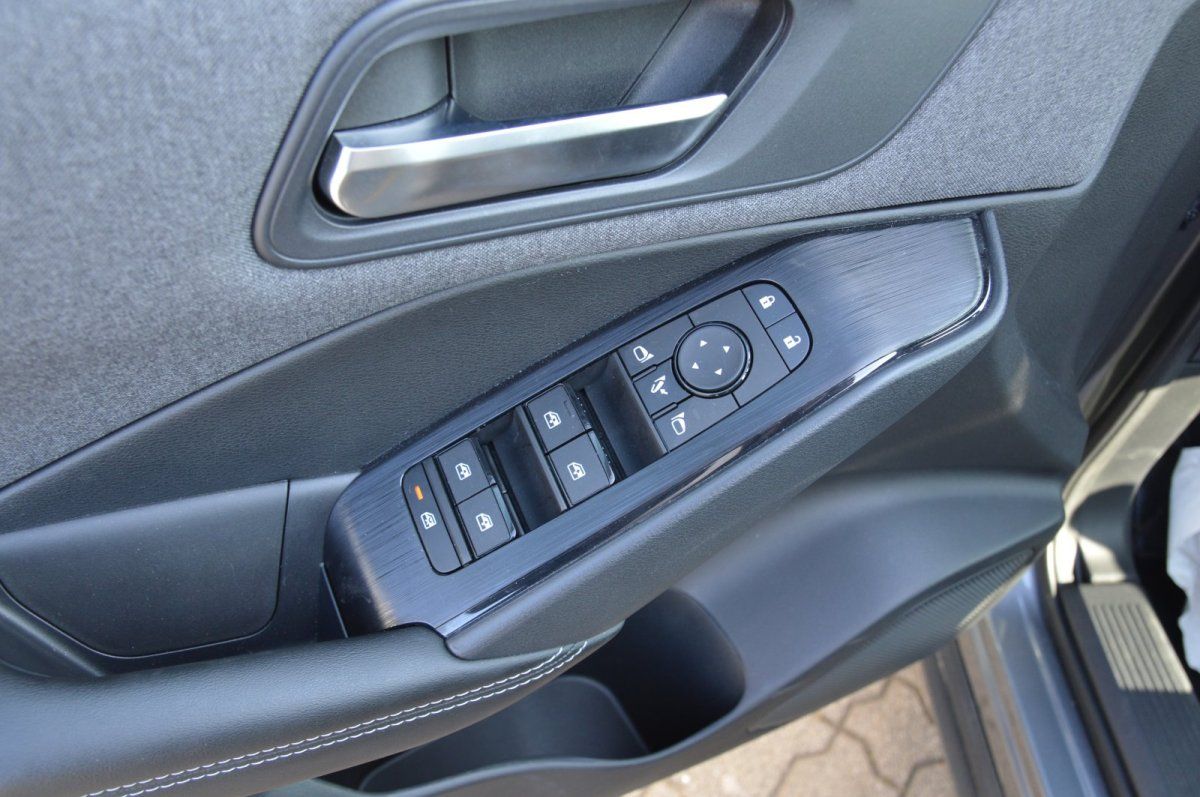 Fahrzeugabbildung Nissan Qashqai LED 360 Grad Winterpaket  Acenta