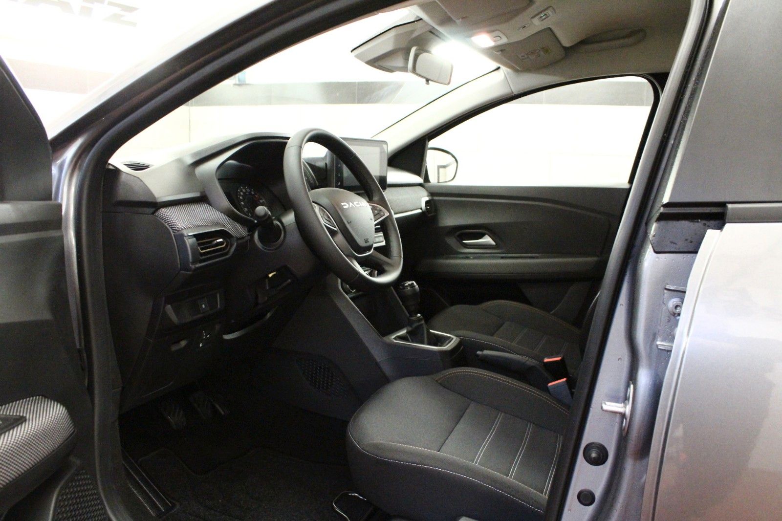 Fahrzeugabbildung Dacia Sandero TCe 90 Stepway Expression*Winterpaket*