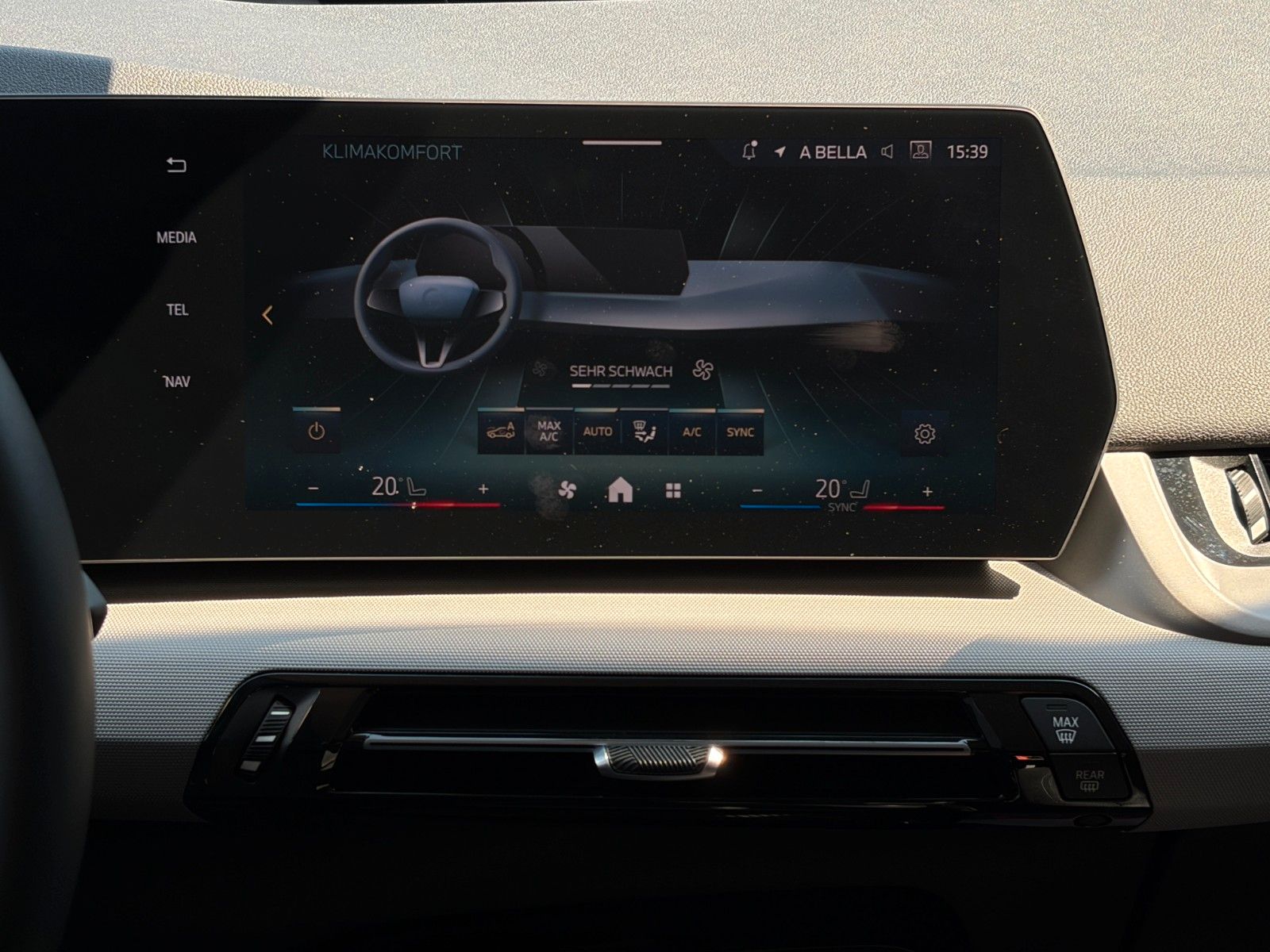 Fahrzeugabbildung BMW 216 Active Tourer Kamera CarPlay TEMP LED SHZ