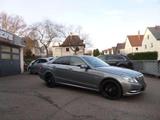 Mercedes-Benz E 200 E 200 CGI BlueEfficiency (212.048) Aut - gebrauchte Mercedes-Benz E 200 aus dem Jahr 2011