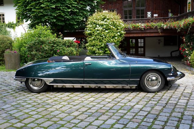 Citroën DS, 19 Décapotable Vert Forêt - Farbrarität