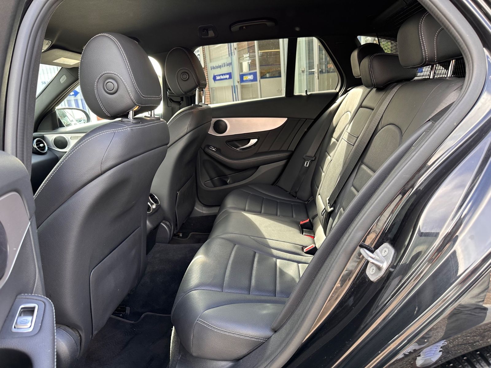 Fahrzeugabbildung Mercedes-Benz C 300 T-Modell AMG Line Night/AHK/LED/Navi/eHeck