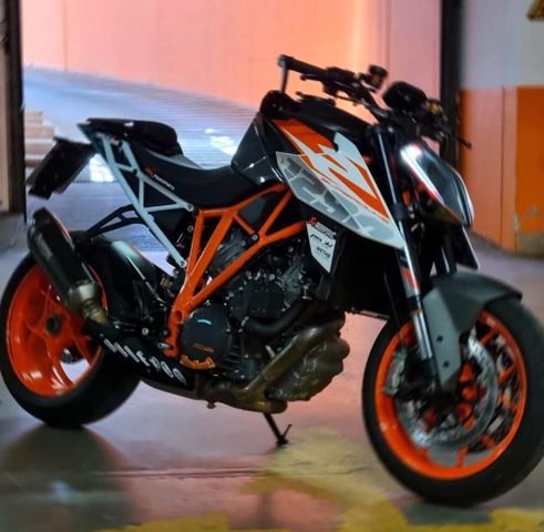 KTM Superduke R