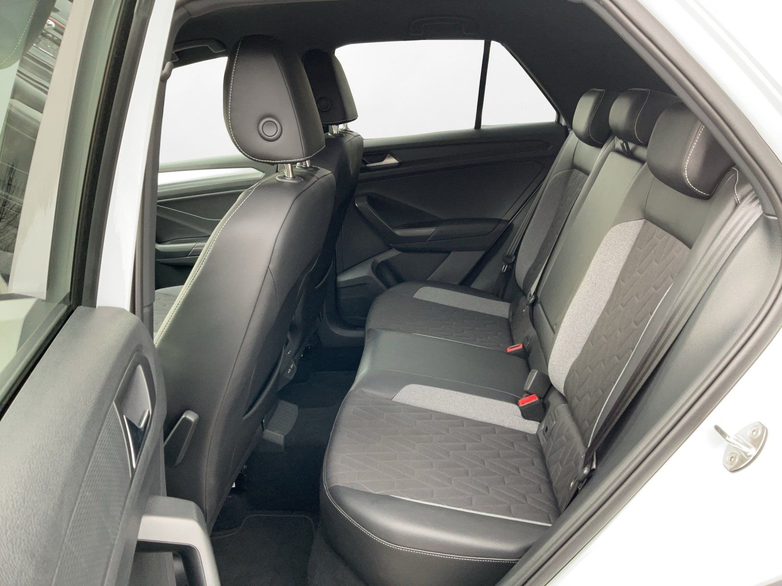 Volkswagen T-Roc - Bild 11