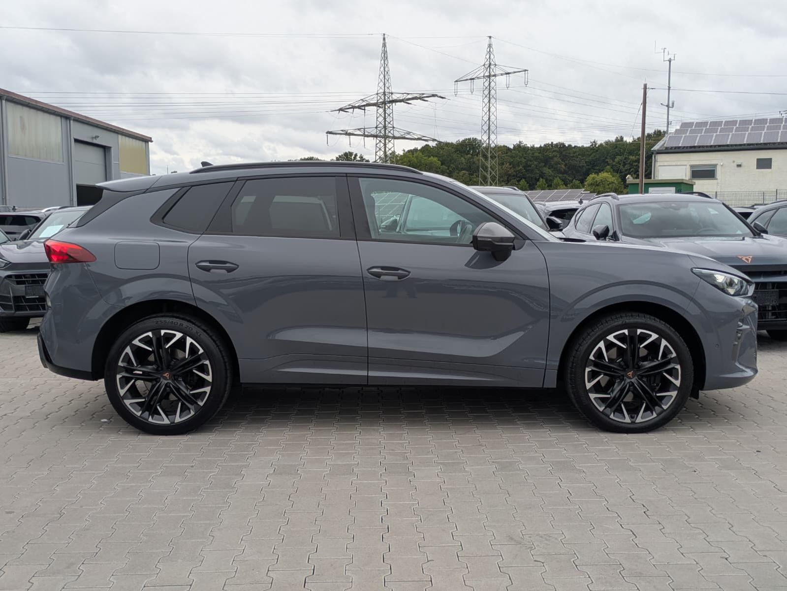 Fahrzeugabbildung CUPRA Terramar 2.0 TSI 4D VZ HUD*MATRIX*PANO*DCC*20"
