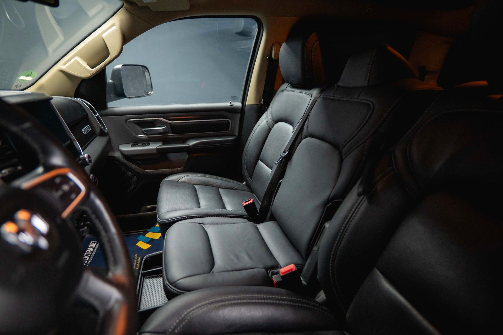 Fahrzeugabbildung Dodge RAM 5.7 V8 HEMI GEN 5 LONGBED MAXI *LED*6 Sitze*