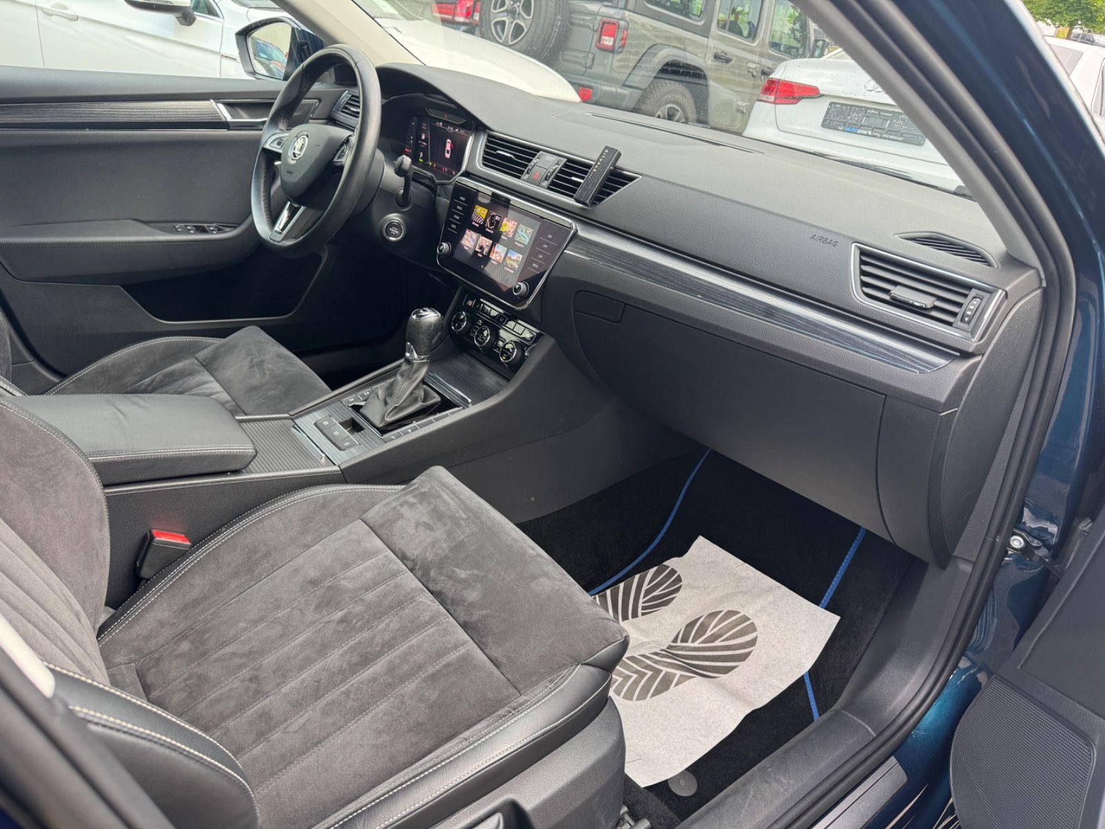 Fahrzeugabbildung SKODA Superb Lim. Style iV Leder+LED+ACC+Kamera