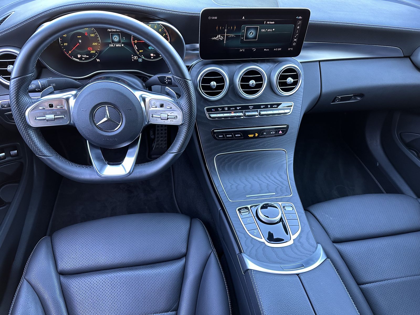 Fahrzeugabbildung Mercedes-Benz C 300e 4Matic AMG-Line NAV+LED+WIDESCREEN+HUD+PP