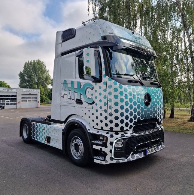 Fahrzeugabbildung Mercedes-Benz Actros 1851 LS 4x2 GIGA,Standklima,Nebenantrieb