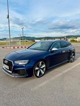 Audi RS4 2.9 TFSI tiptronic quattro CERAMIC CARBON - blaue Audi RS4