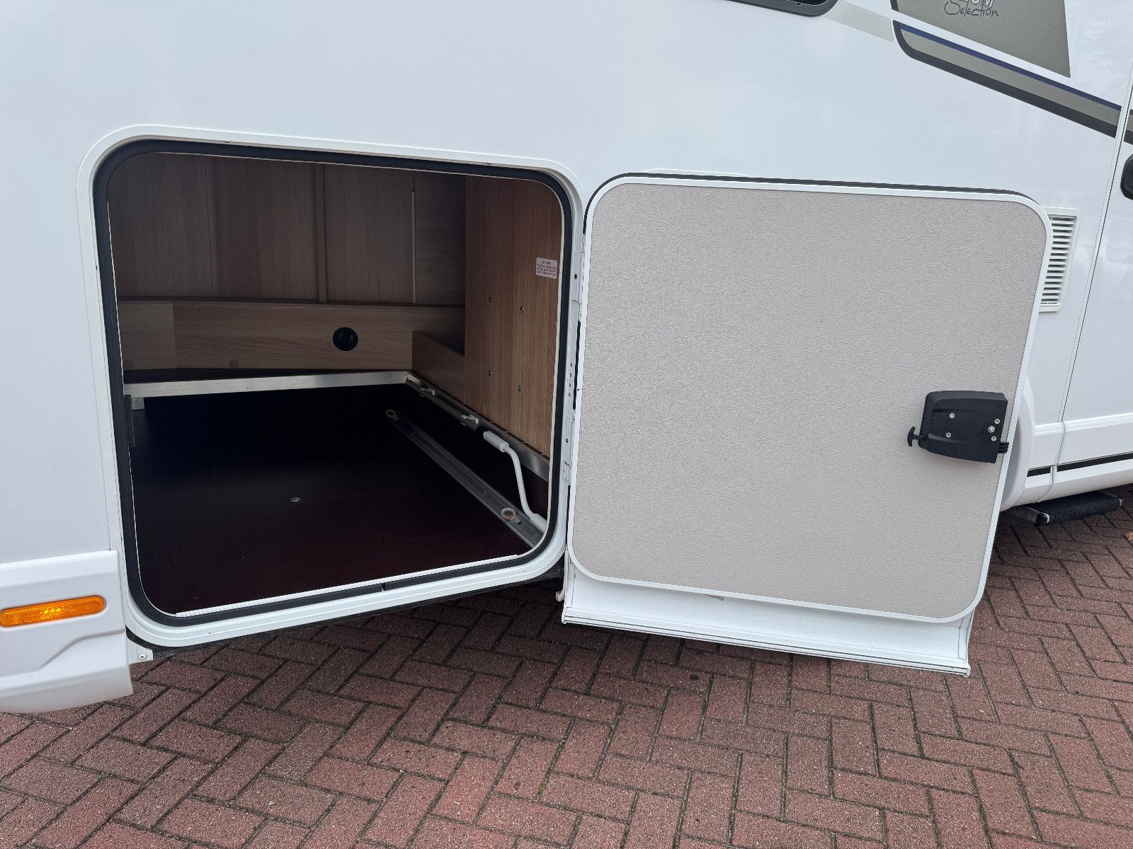 Fahrzeugabbildung Knaus SKI TI 650 MF PLATINUM SELECTION LUFTFEDERUNG 1H