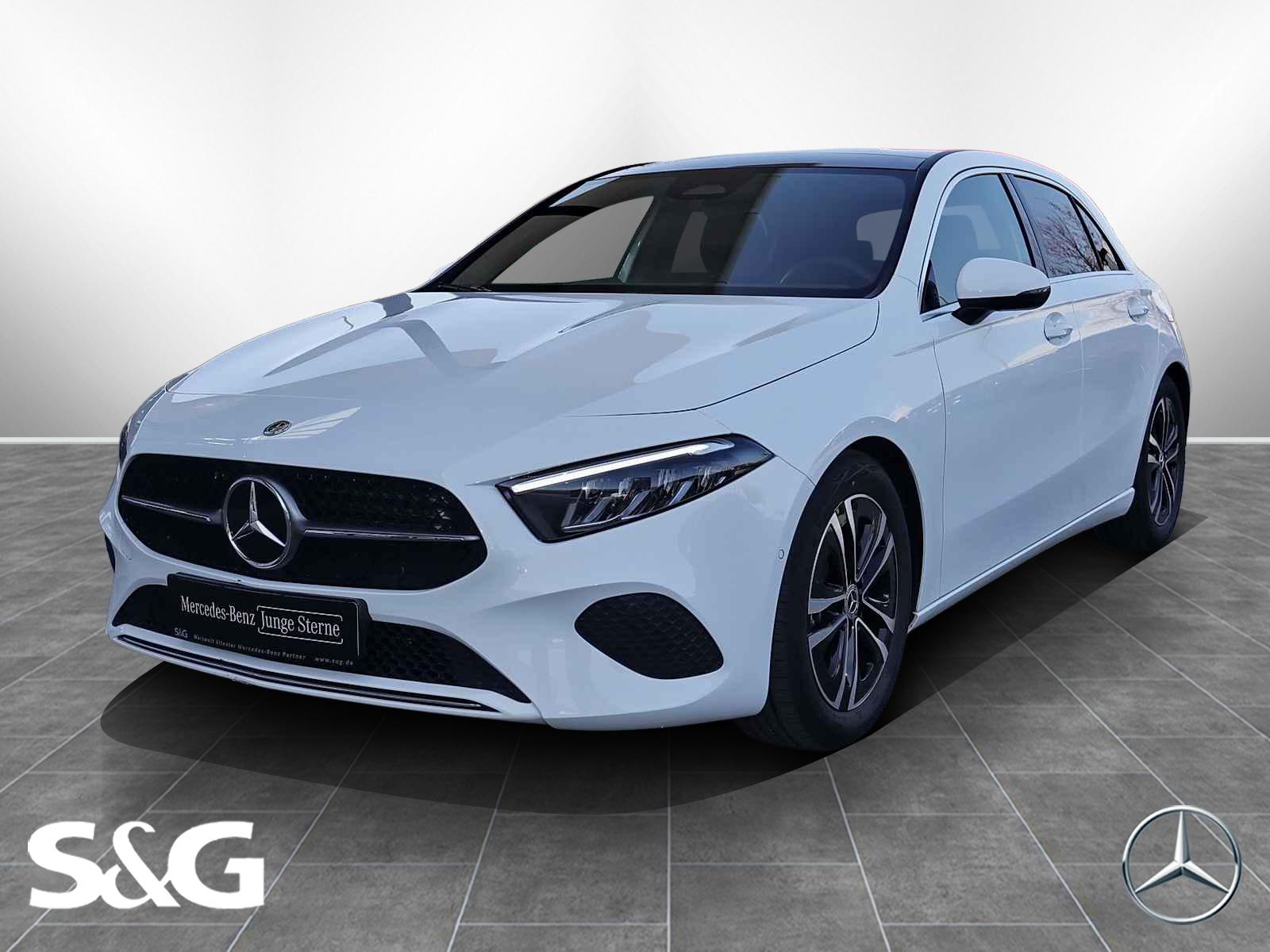 Mercedes-Benz A 180 PANO+KAMERA+CARPLAY+SPURHALTE+MBUX+LED+17"