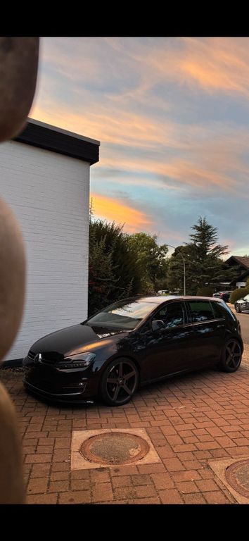 Image of Volkswagen Golf