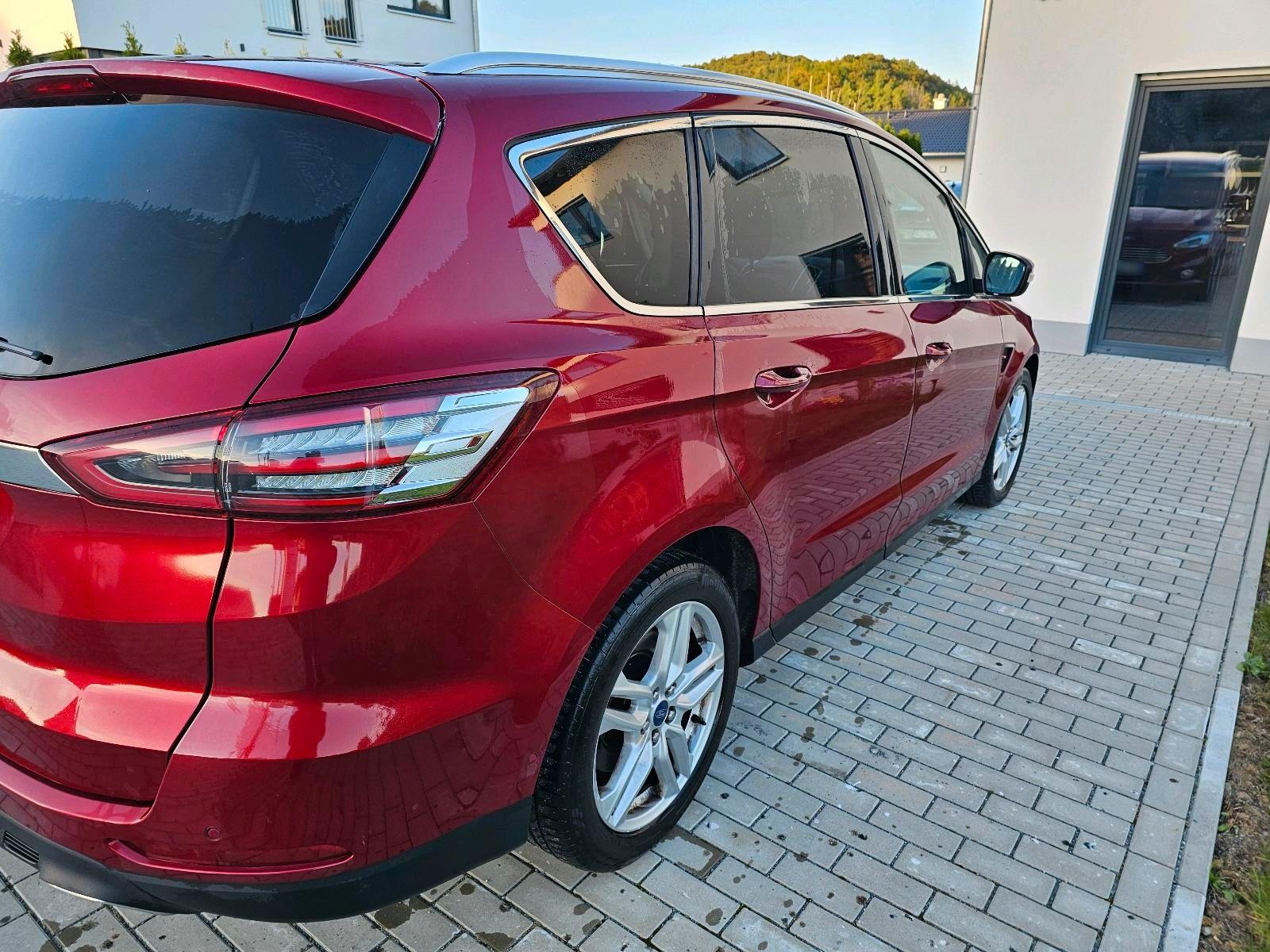 Ford S-Max