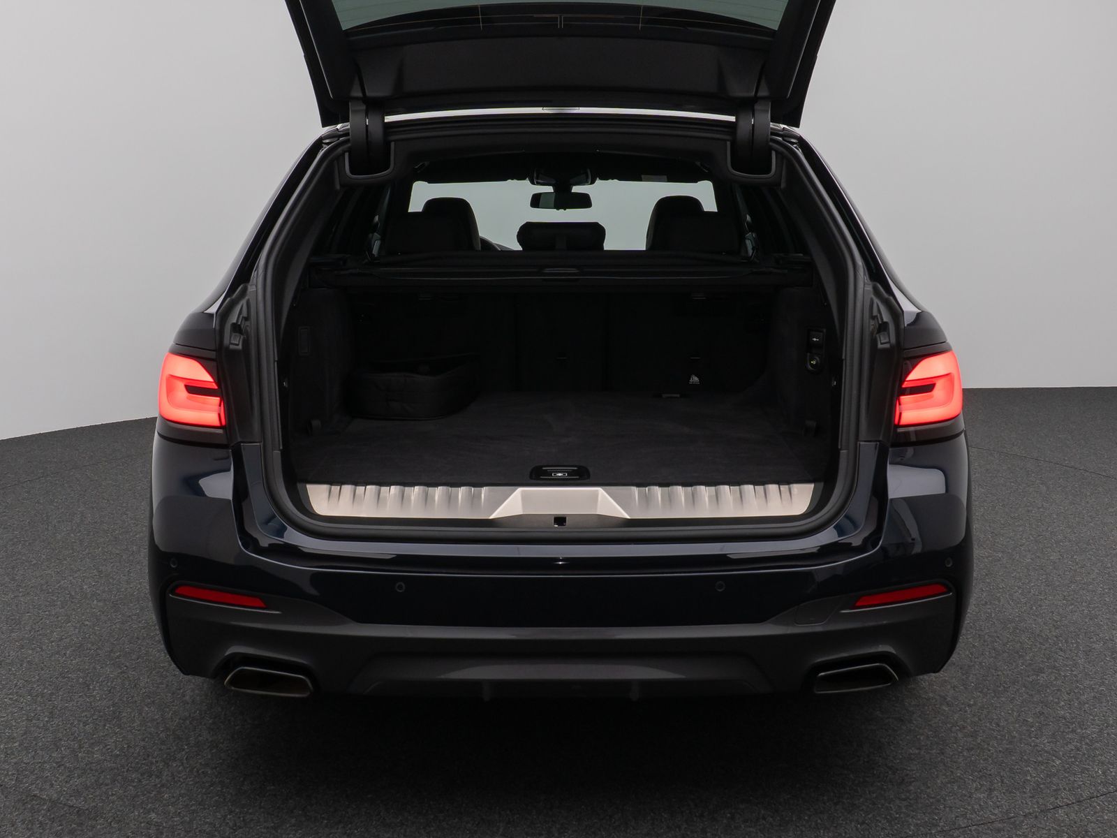 Fahrzeugabbildung BMW 530e xD M Sport Laser 360°HUD DAB H/K ACC Komfor