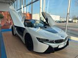 BMW i8 Roadster 20" HeadUp Harman/Kardon Keyless - weiße BMW i8