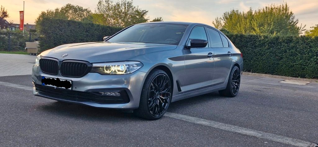 Image of BMW 530