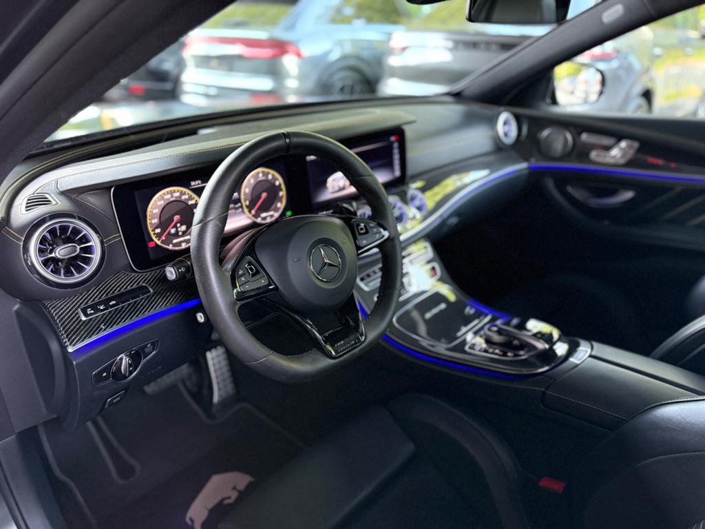 Mercedes-Benz E 63 AMG