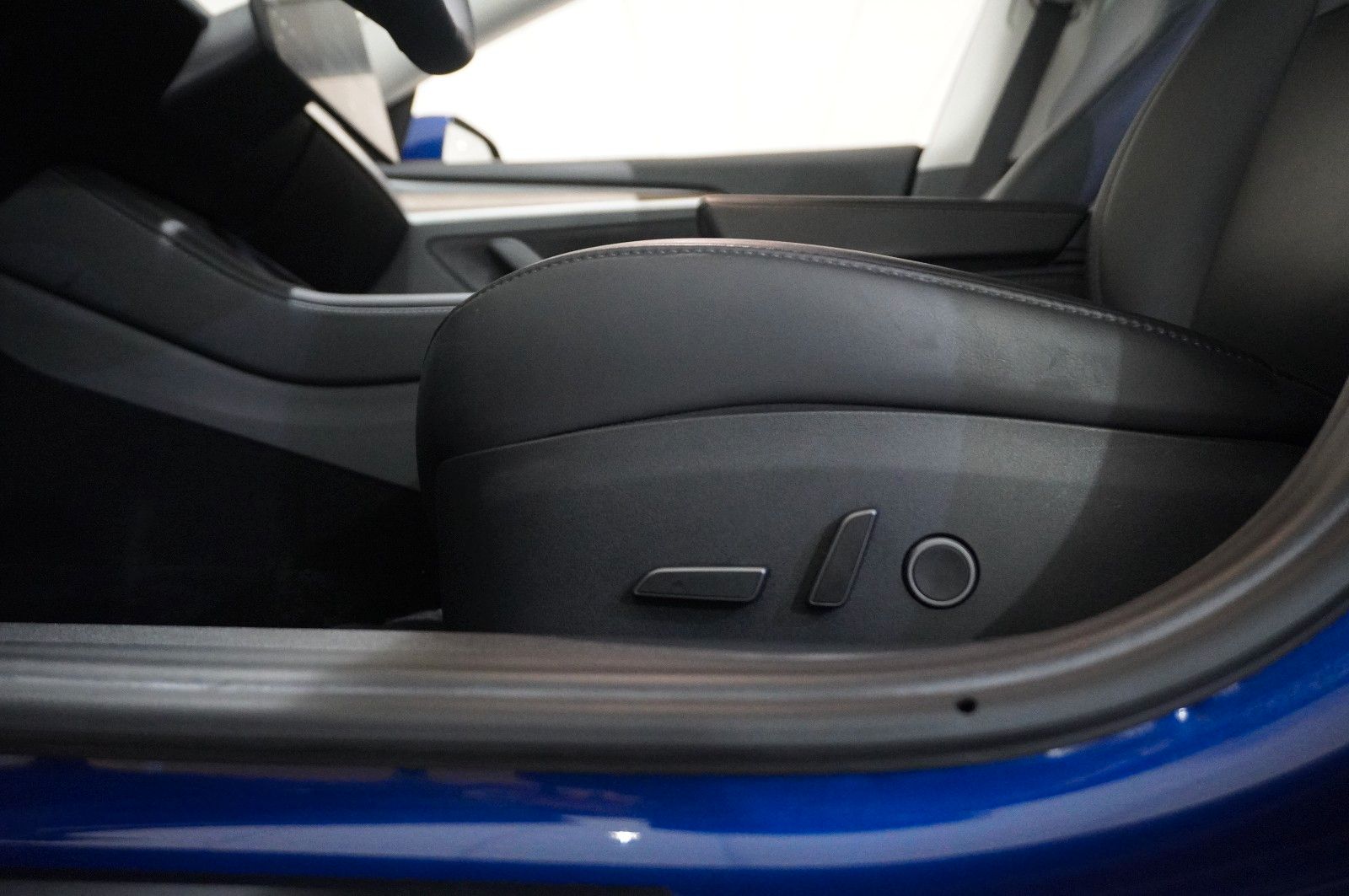 Fahrzeugabbildung Tesla Model 3 PERFORMANCE DUAL-MOTOR NAVI/LED/KAMERA