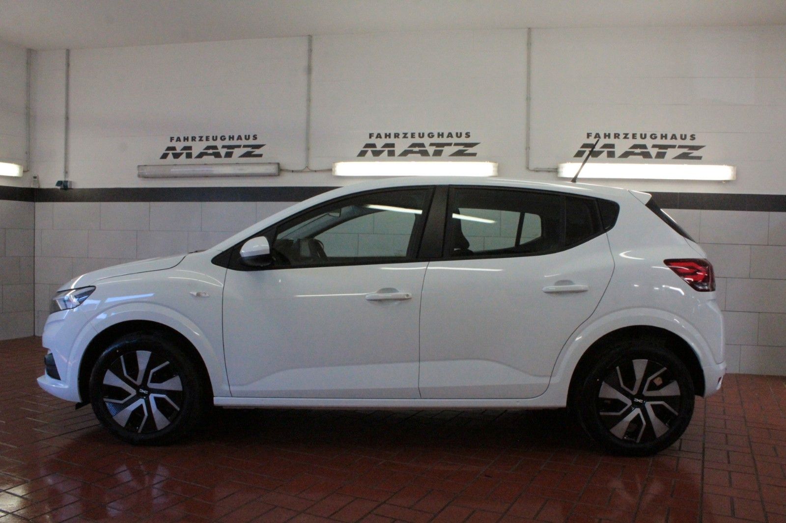 Fahrzeugabbildung Dacia Sandero TCe 90 auto Expression*15204*