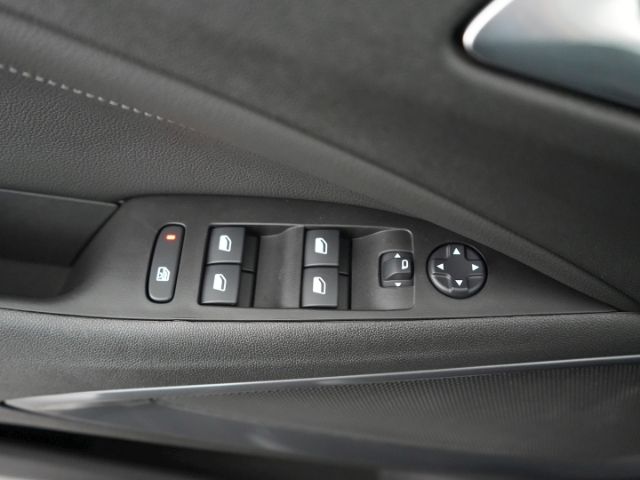 Crossland ELEGANCE PAKET+LED+NAVI+RÜCKFAHRKAMERA