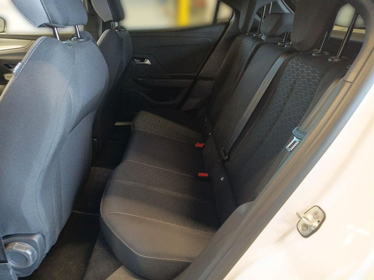 Fahrzeugabbildung Opel Mokka Edition Hybrid/Automatik/Navi!
