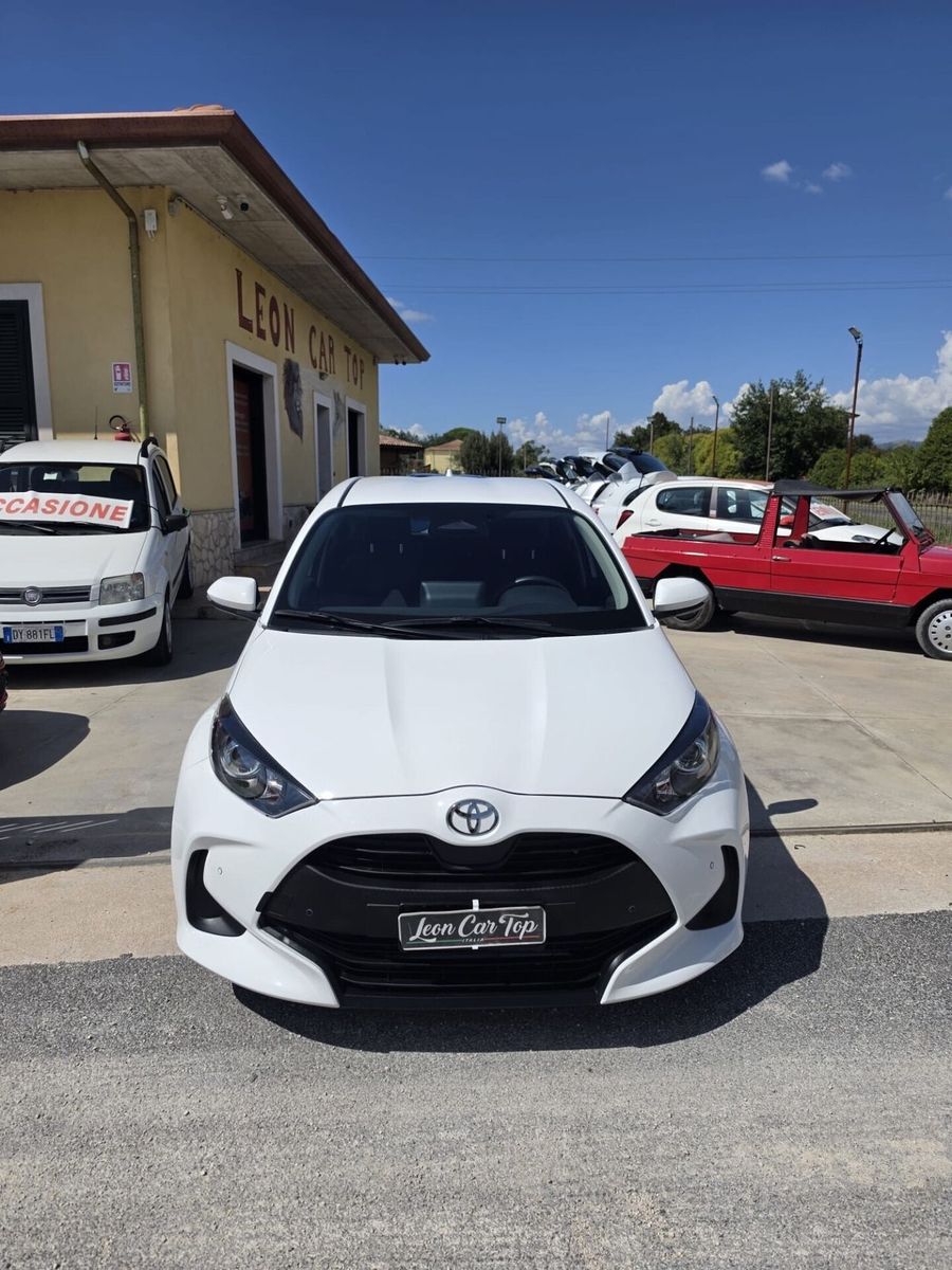 Toyota Yaris - 1