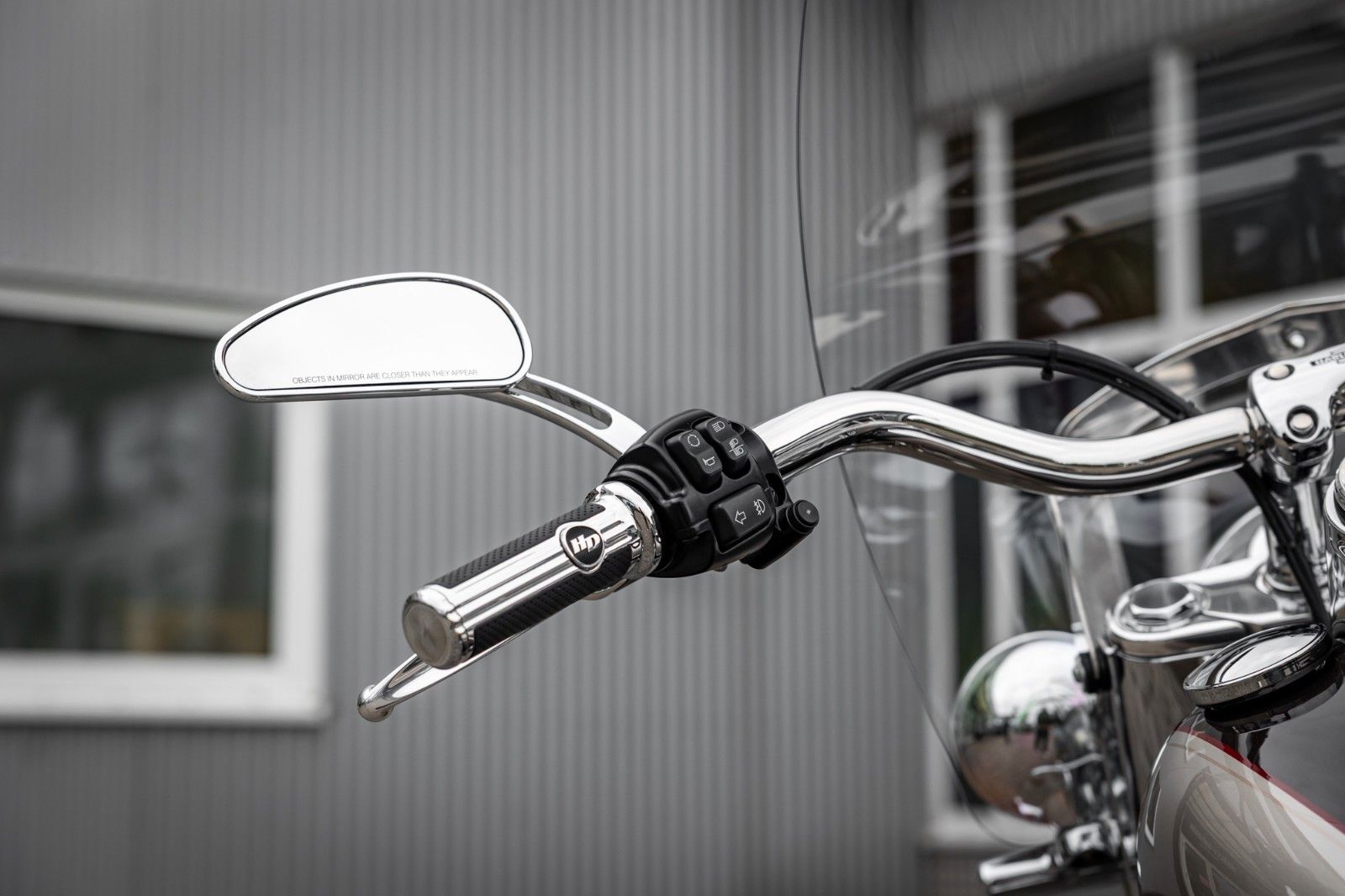 Fahrzeugabbildung Harley-Davidson SOFTAIL DELUXE FLDE - JEKILL & HYDE - NEUWERTIG