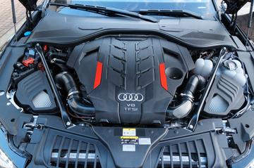2025 AUDI S8 — миниатюра 22