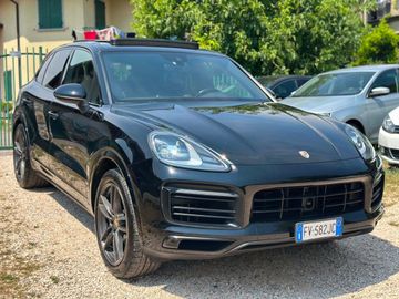 Porsche Cayenne - 4