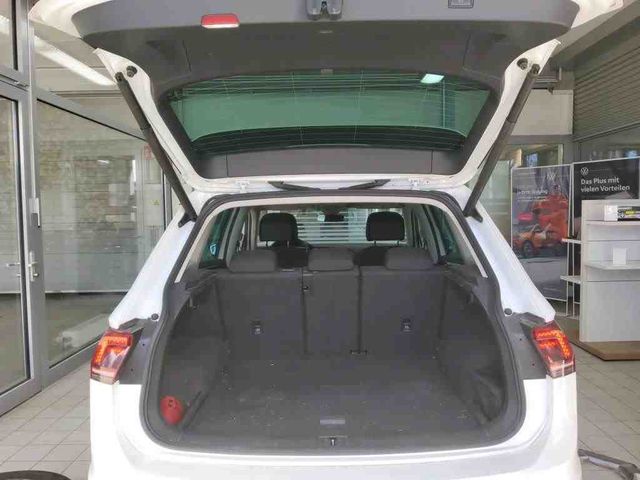 Tiguan 1.5 TSI R-LINE LED+PANO+AHK+NAVI+SITZHZG+