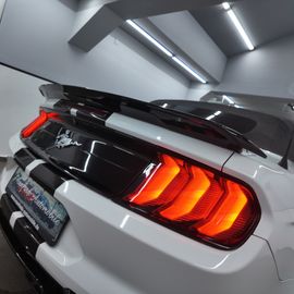 Ford Mustang - 11