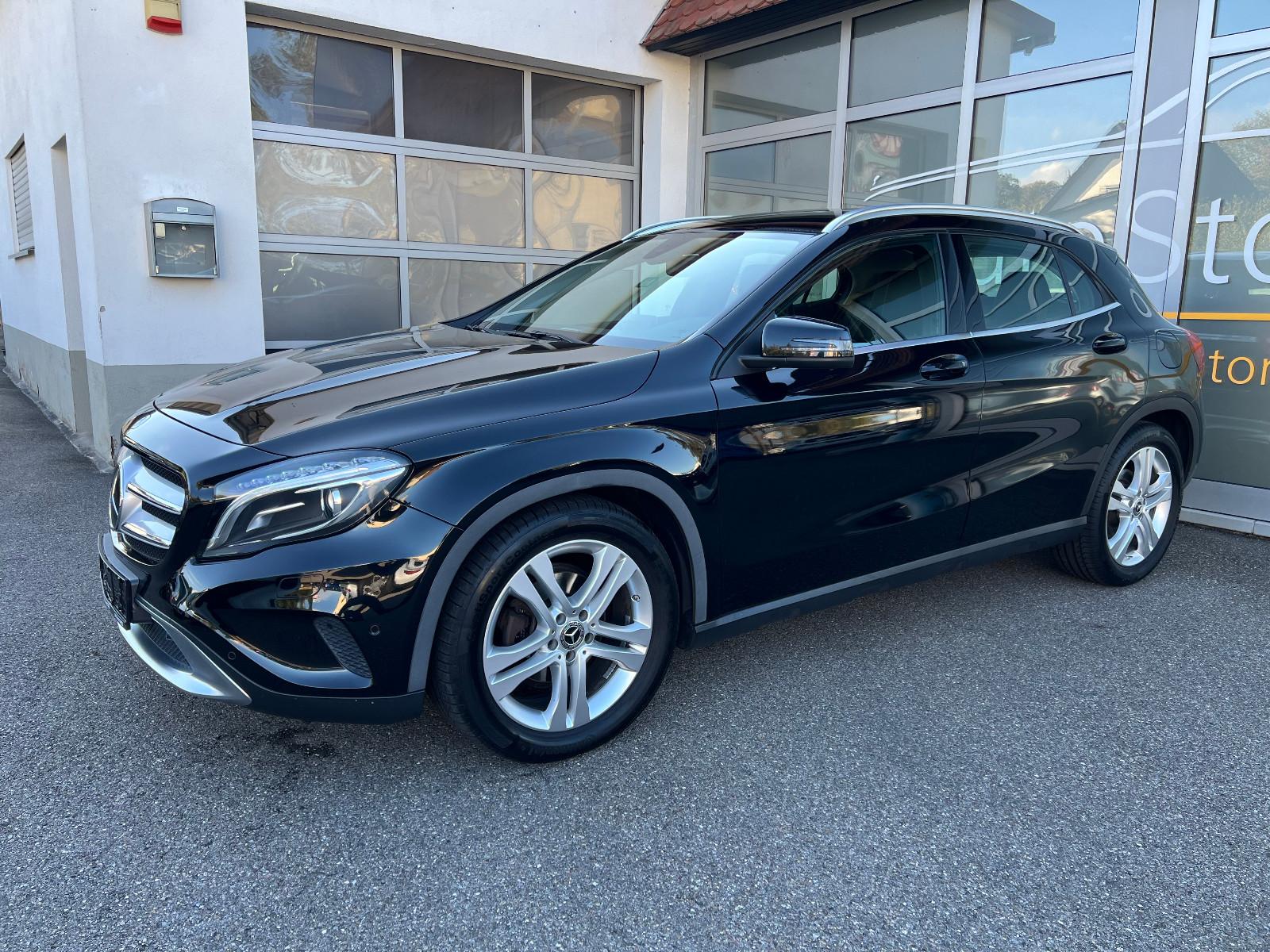 Mercedes-Benz GLA 200 7G-DCT Urban *XENON*CAM*Harman-Kardon*