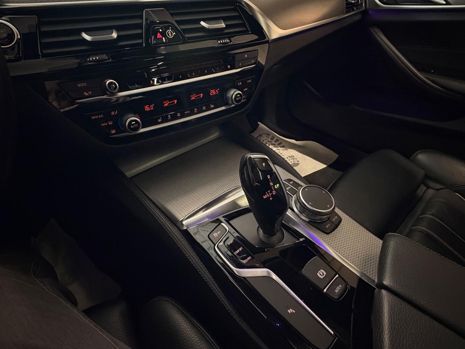 BMW 530d Touring xDrive M Sport Paket Head Up