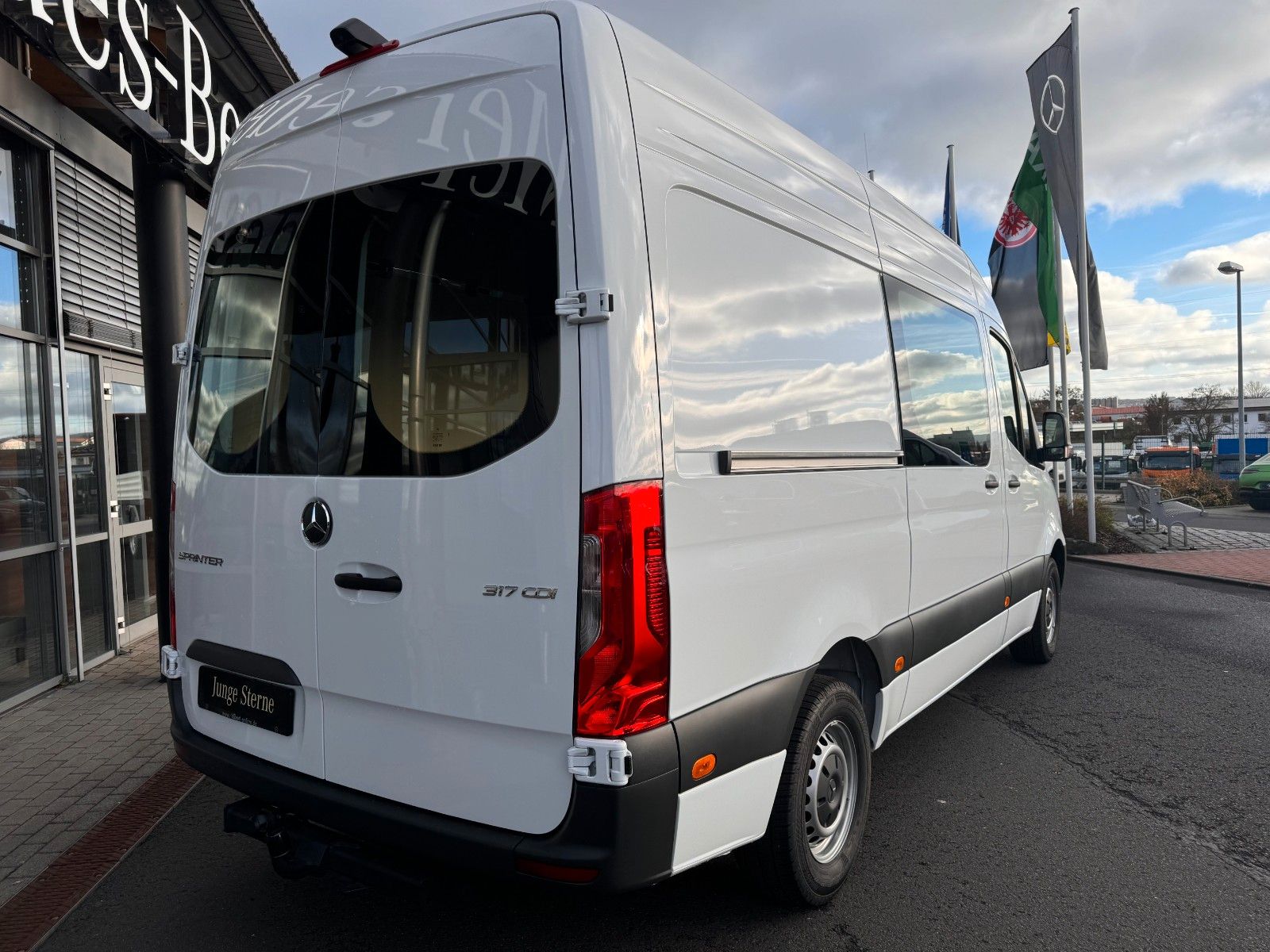 Fahrzeugabbildung Mercedes-Benz Sprinter 317 CDI 3665 Klima AHK Kamera Fenster