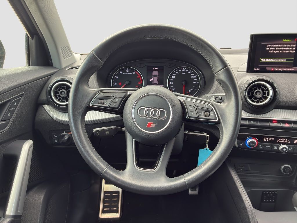 Fahrzeugabbildung Audi Q2 1.4 TFSI basis LED*PDC*2xKlima*AUT*KlimaA*LM