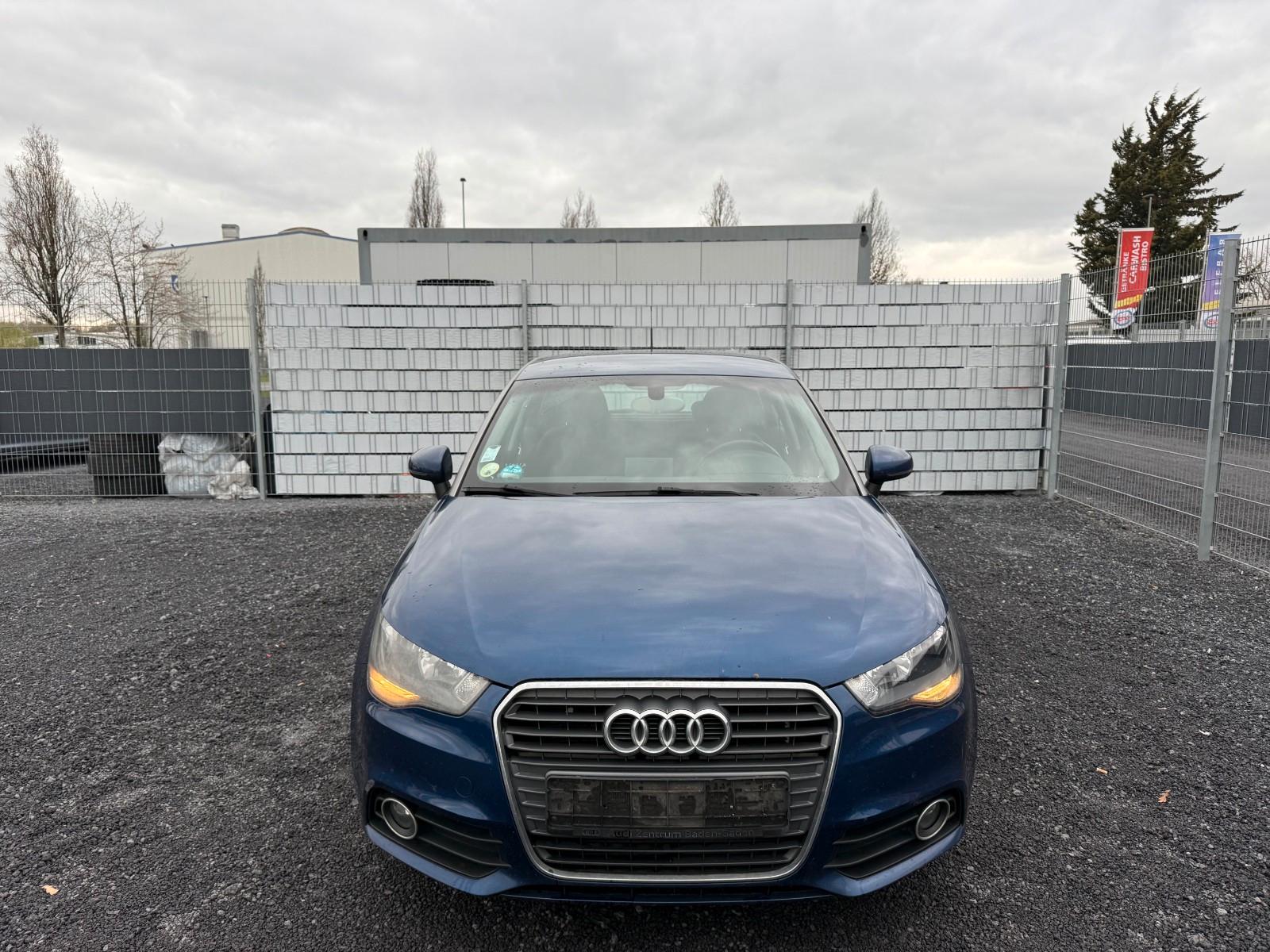 Audi A1 1.6 TDI Sportback Navi Alu 1 Hand