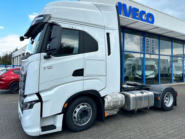 Iveco AS440S46TFP-LT S-Way verstellbare Sattelk.