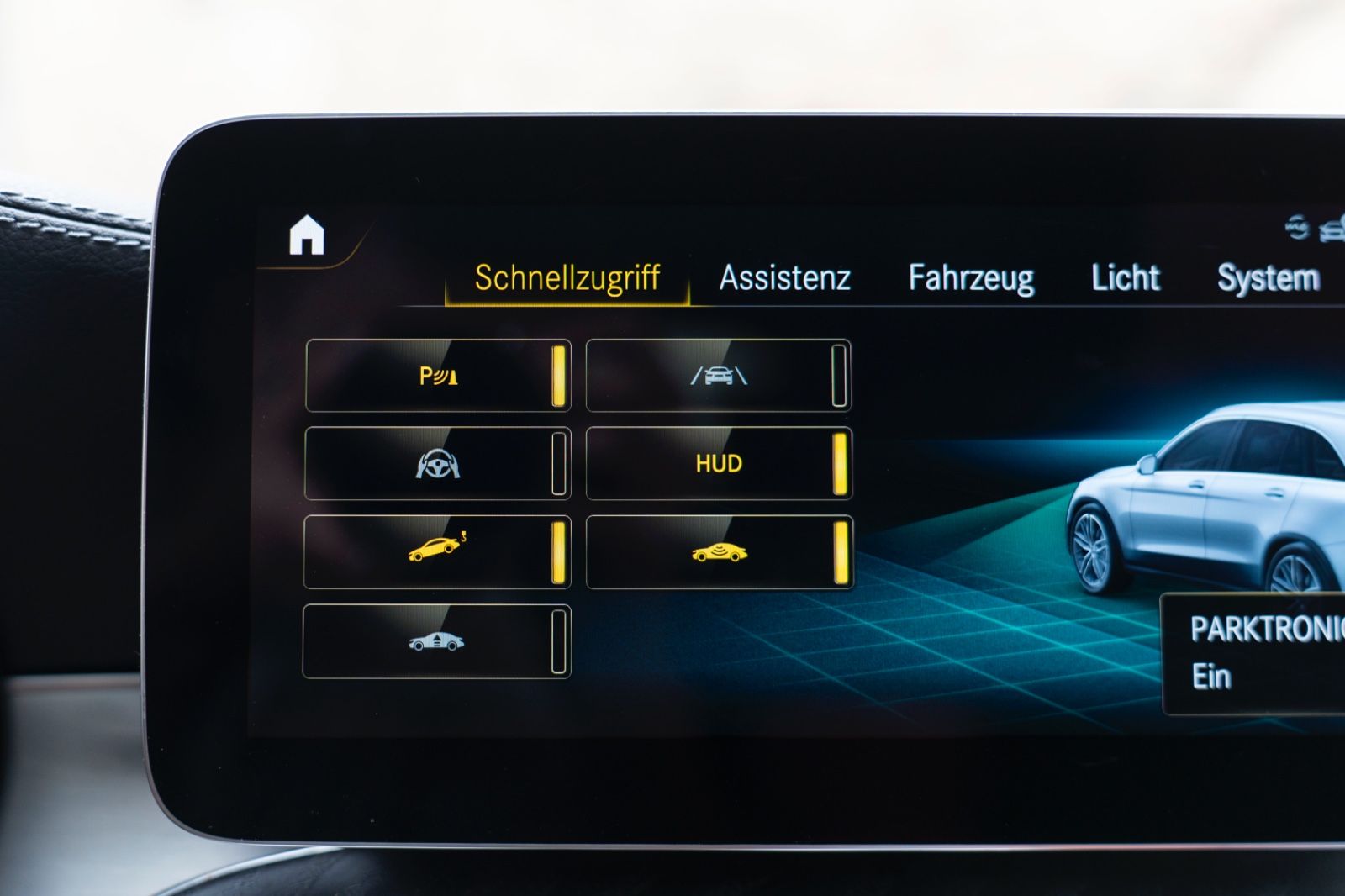 Fahrzeugabbildung Mercedes-Benz GLC 43 4MATIC AMG Head Up ACC 360 Pano Led Navi