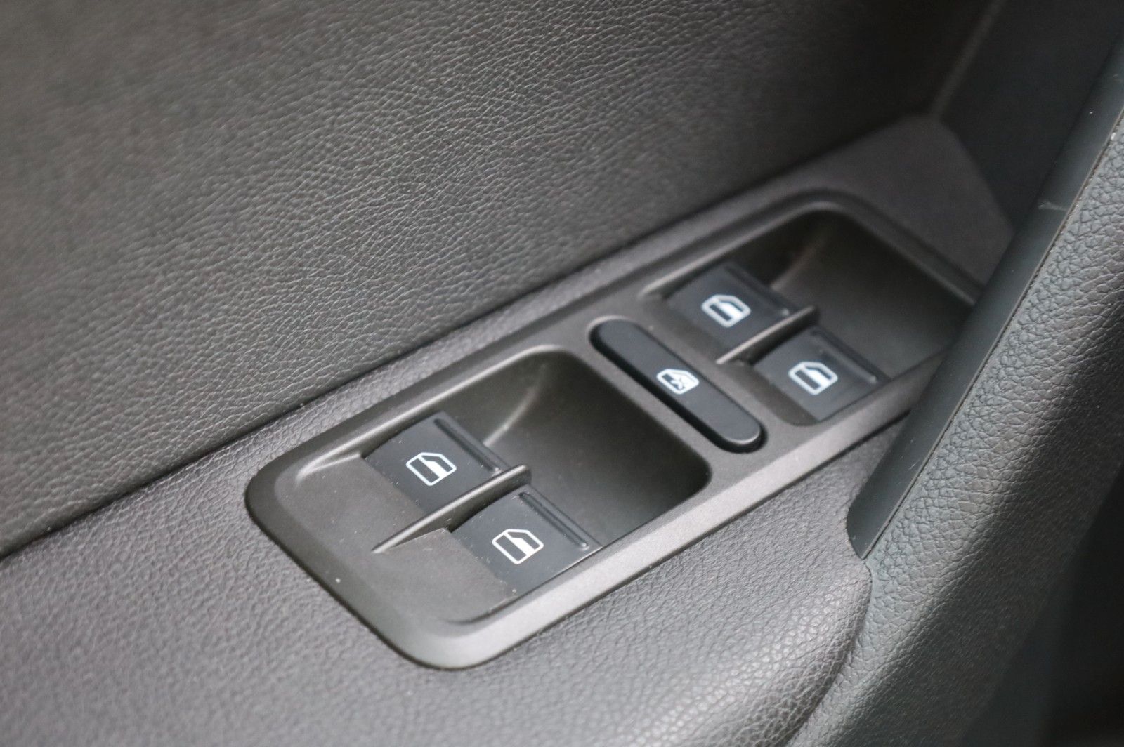 Fahrzeugabbildung SKODA Yeti 1.4 TSI Ambition *DSG *SHZ *PDC *Sunset