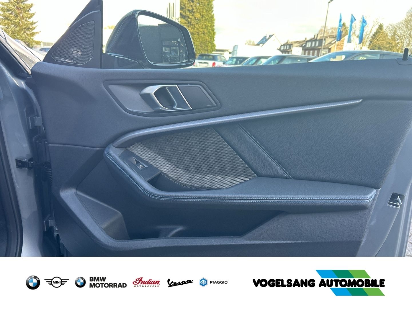 Fahrzeugabbildung BMW M235i xDrive,Gran Coupe,HUD,H&KSound,RFK,M Sport