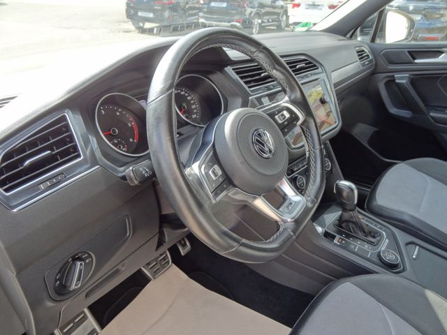 Fahrzeugabbildung Volkswagen Tiguan Allspace/2 x R-Line/Navi/AHK/DSG/Allrad/
