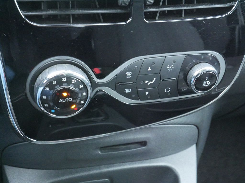 Fahrzeugabbildung Renault ZOE Limited Z.E. 40 KLIMA KEYLESS PDC NAVIGATION